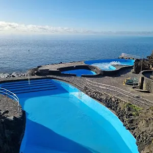 https://marea-la-caleta-el-hierro.in-canary-islands.com